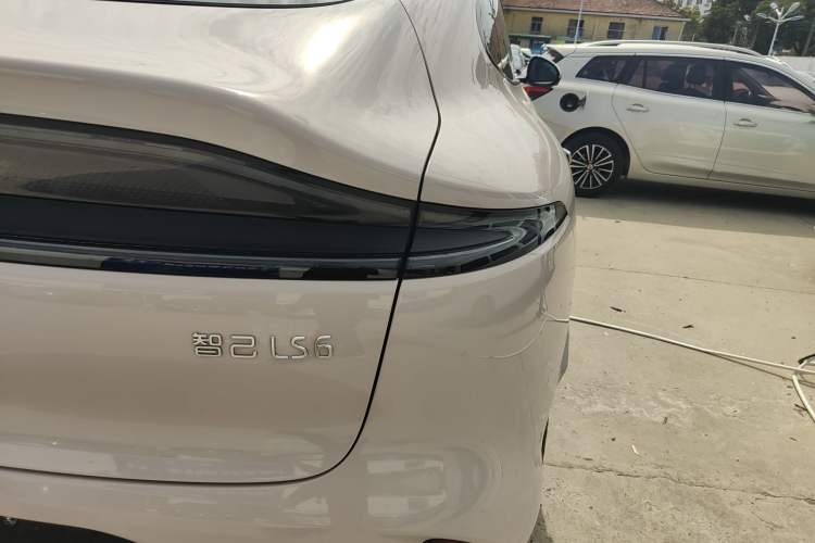 Used IM LS6 2023 Max Standard Edition