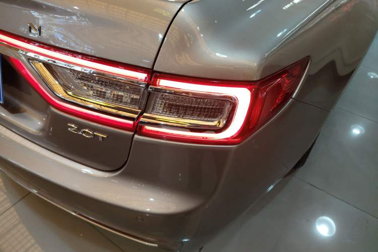 Used Lincoln Continental 2019 2.0T Two-Wheel Drive Luxury Edition China VI Standard