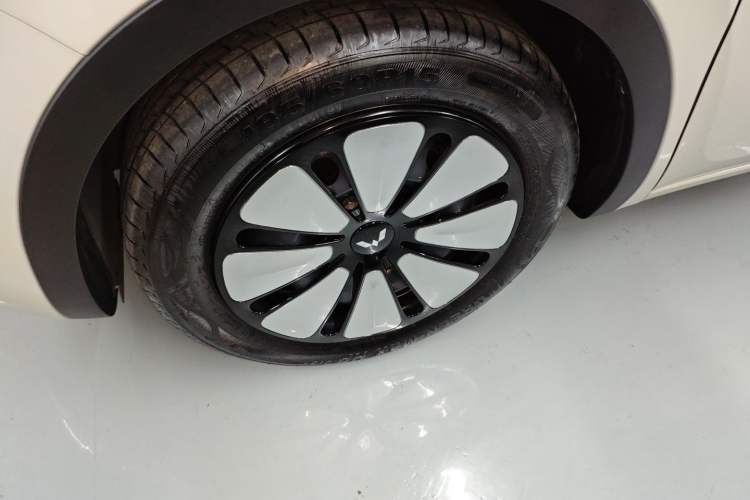 Used Wuling Bingo 2023 333 km Lingxi Connected+ Version Exterior 4