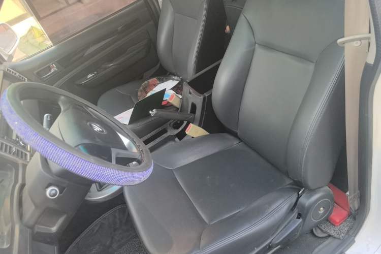 Used Foton Sapporo 2018 2.4L Two-Wheel-Drive Comfort Version with Long Bed 4G69S4M Left Front Seat