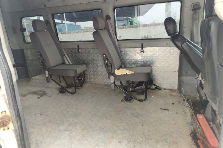 Used JAC Group Sunray 2017 2.7T Long-Wheelbase High-Roof Star Express Multifunctional Commercial Vehicle Left Rear Seat