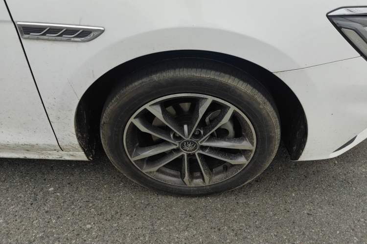 Used BYD Qin Pro 2019 Super Edition 1.5TI Automatic Smart Connect Enjoyment Model China VI Standard
