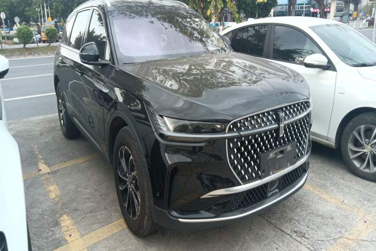 Used Lincoln Nautilus 2025 2.0T Four-Wheel Drive Luxury Edition Front Right 45 Deg