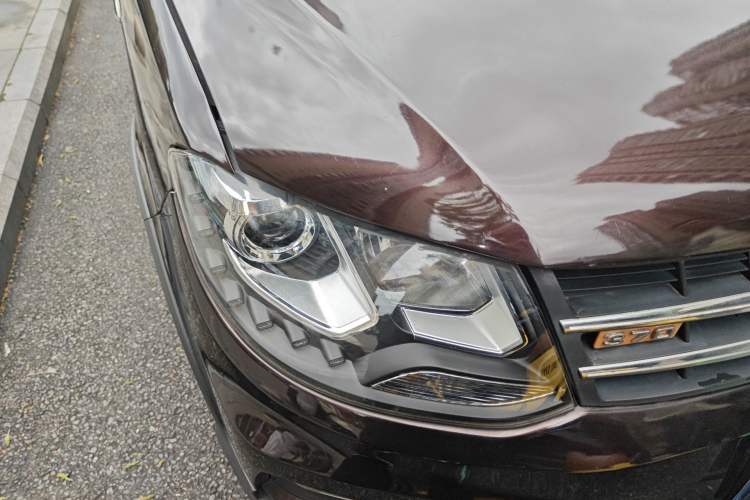 Used Dongfeng Fengon 370 2016 1.5L Manual Luxury Version SFG15-05 7 Seats Right Front Headlight