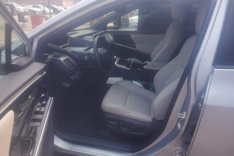 Used Toyota FAW bZ4X 2022 Two-Wheel Drive Long-Range PRO Version
