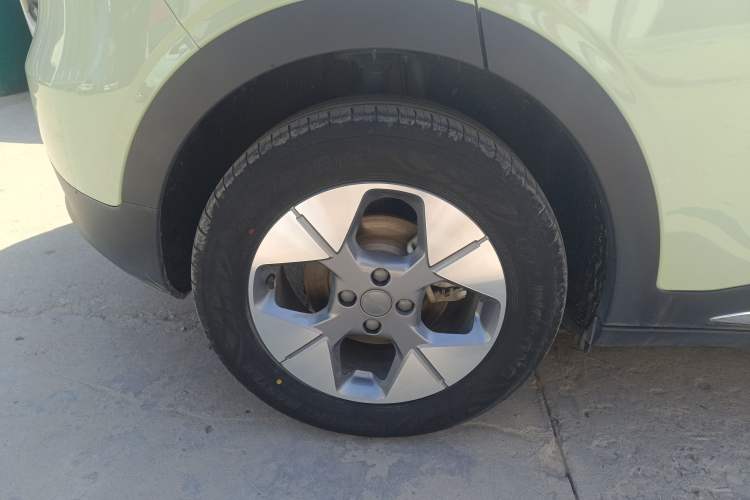 Used Geely Galaxy Geome 2025 UP 410km Exploration+ Edition
