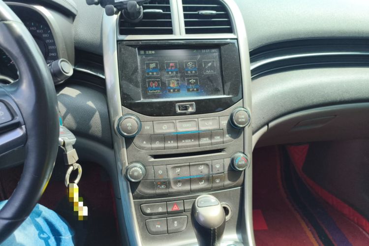 Used Chevrolet Malibu 2014 2.0L Automatic Luxury Edition Audio And AC Panel