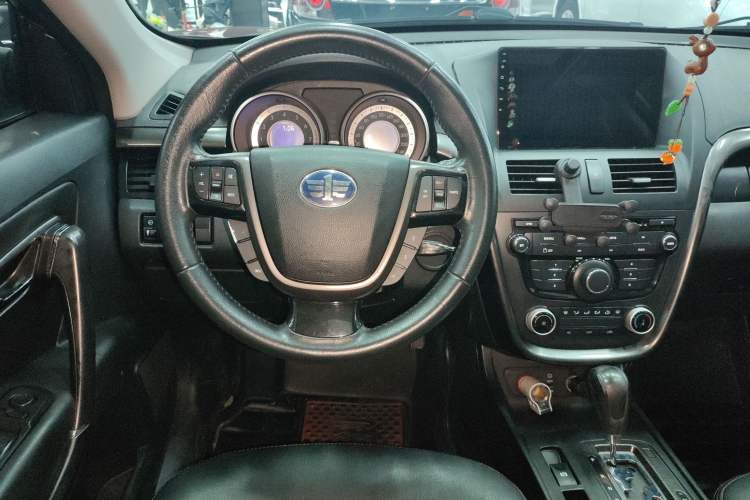 Used Bestune X80 2015 2.0L Automatic Comfort Anniversary Edition Steering Wheel