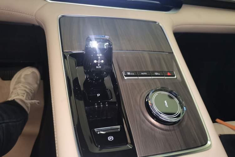 Used Geely Auto Monjaro L 2025 Dongfang Yao 2.0TD Automatic All-Wheel-Drive Wangyue Edition
