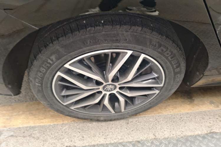 Used BYD Qin PLUS 2024 Honor Edition EV 510KM Excellence Model
