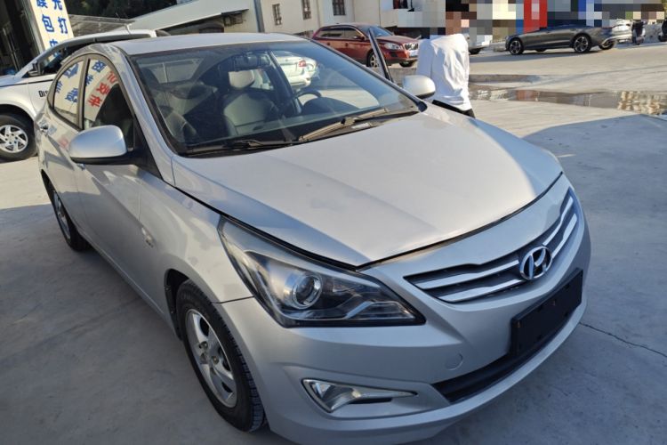 Used Hyundai Verna (older generation) 2014 1.4L Automatic Leading-Edge GLX
