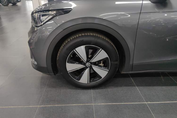 Used Volkswagen ID.4 X 2025 Smart Version Pure & Intelligent Enjoyment Edition Left Front Wheel Hub