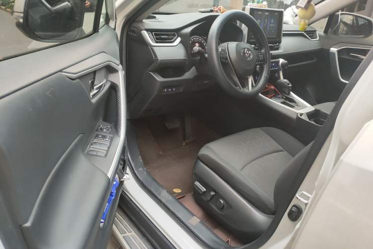 Used Toyota RAV4 2020 2.0L CVT Two-Wheel Drive Fashion Edition