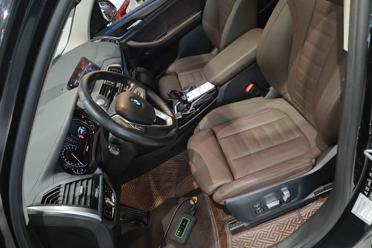 Used BMW X3 2018 xDrive28i Luxury Package China VI Emission Standard Left Front Seat