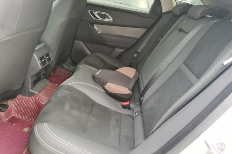 Used Land Rover Range Velar 2020 P250 Left Rear Seat