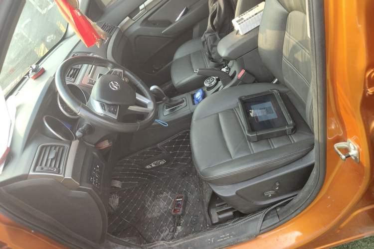 Used BAIC Senova X65 2015 2.0T Automatic Elite Model
