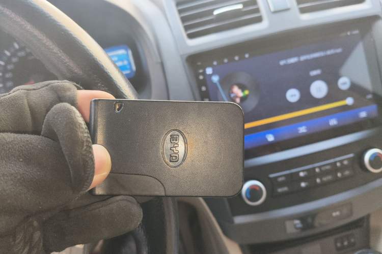 Used BYD G6 2012 1.5TID Automatic Prestige Edition
