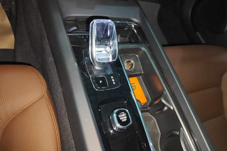 Used Volvo S60 2025 B4 Zhiyi Luxury Edition Gear Lever