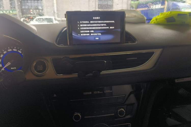 Used CHANGAN Alsvin V7 2015 1.6L Automatic Fun Model China IV Standard
