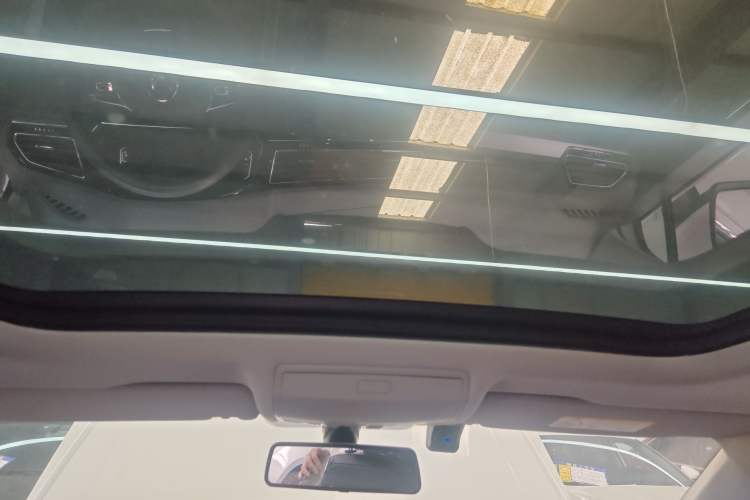 Used Volkswagen Tiguan L 2021 330TSI Automatic Two-Wheel Drive Smart Edition Headliner