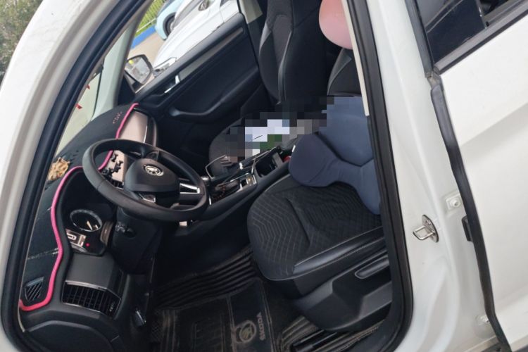 Used Skoda Kodiaq 2018 Facelifted TSI330 5-Seater Two-Wheel-Drive Comfort Edition Left Front Seat