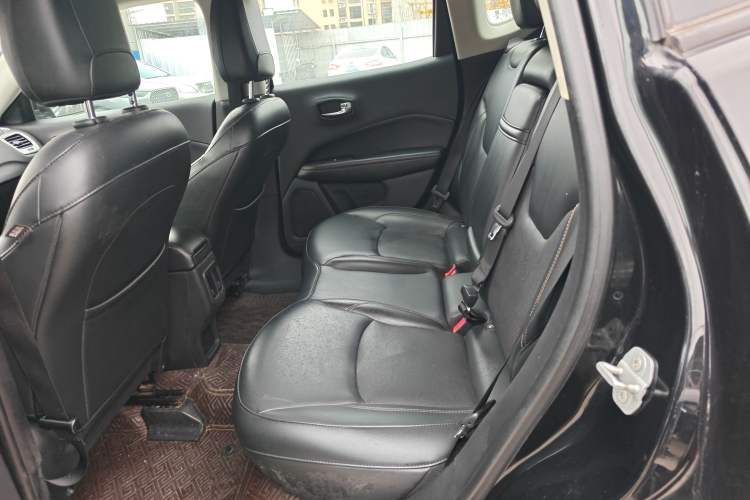 Used Jeep Compass 2017 200T Automatic Family Edition