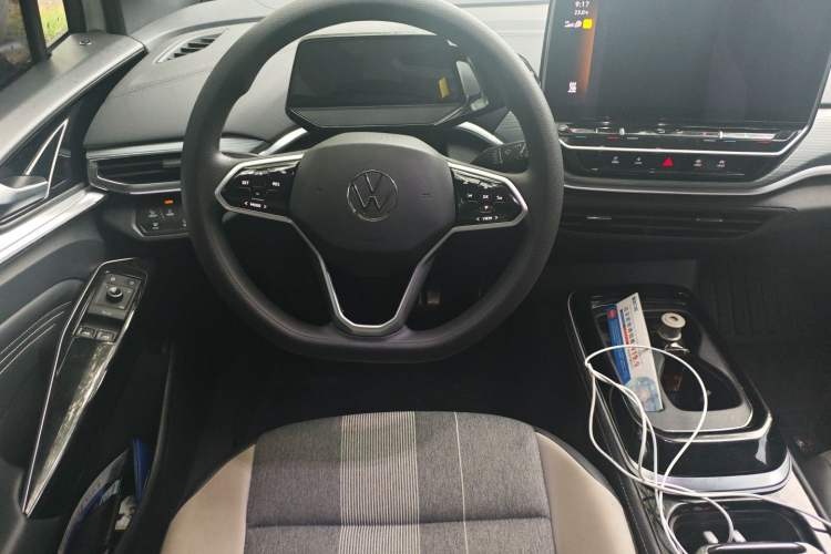 Used Volkswagen ID.4 CROZZ 2022 Long-Range PURE+ Edition Steering Wheel