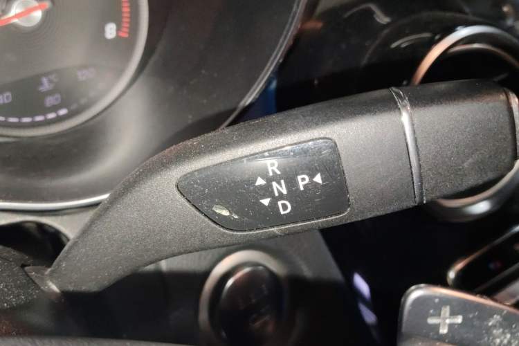 Used Mercedes-Benz C-Class 2017 C 200 Coupe Gear Lever