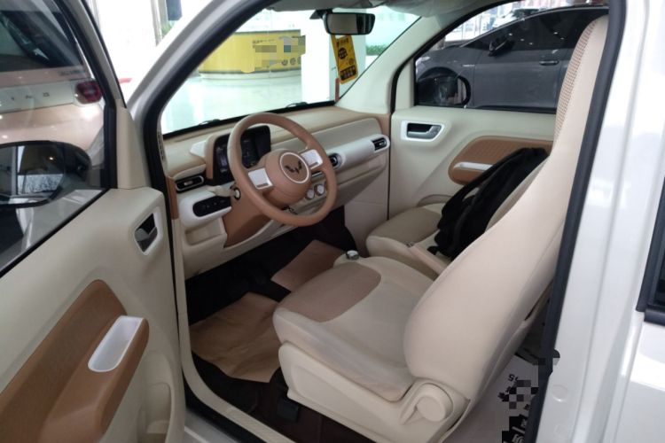 Used Wuling Hongguang MINIEV 2024 3rd Generation 215km Youth Edition Left Front Seat