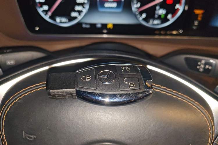 Used Mercedes-Benz S-Class 2017 S 320 L Business Model Vehicle Key