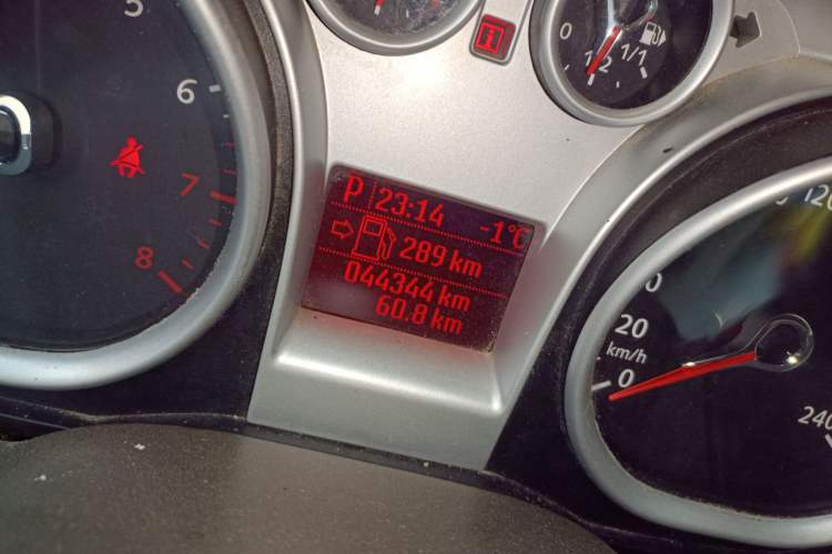 Used Ford Focus 2013 Hatchback Classic 1.8L Automatic Fashion Edition
