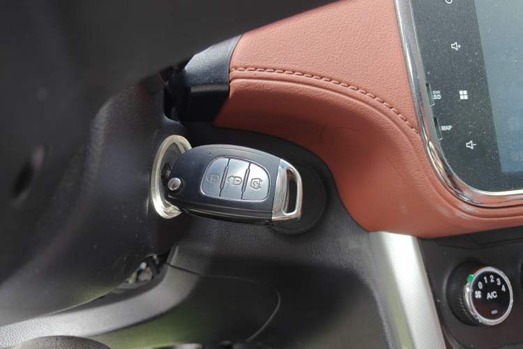 Used HYOSOW S3 2016 S3L 1.5L Manual Premium Edition Vehicle Key