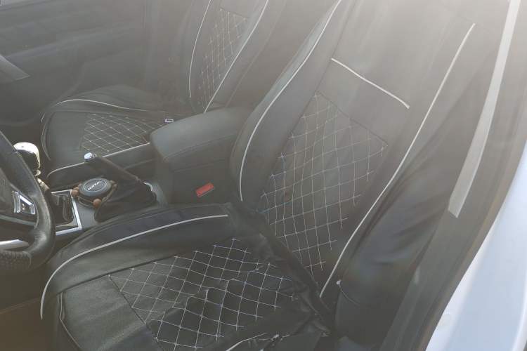 Used Haval H2 2016 Red-Label 1.5T Manual Two-Wheel Drive Comfort Model
