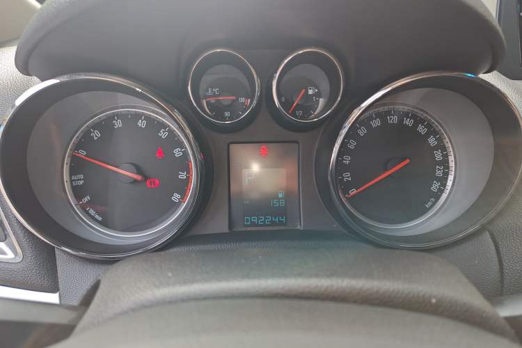 Used Buick Encore 2015 1.4T Automatic Two-Wheel Drive Urban Elite Version