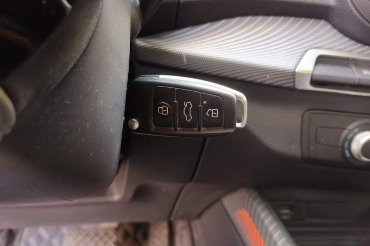 Used Audi Q2L 2018 35 TFSI Launch Exclusive Edition China V
