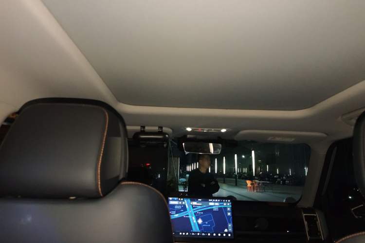 Used iCAR 03 2024 472km Four-Wheel Drive Long-Range Intelligent Advanced Version
