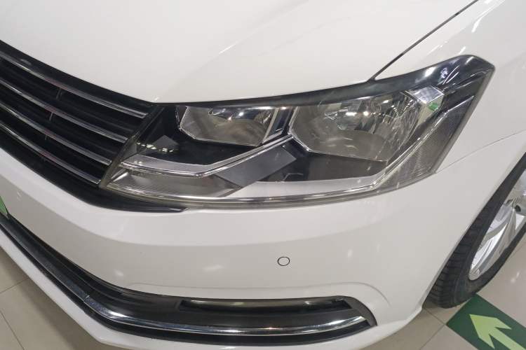 Used Volkswagen Lavida 2015 1.6L Automatic Comfort Edition