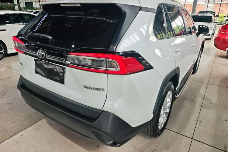 Used Toyota Wildlander 2022 2.0L CVT Two-Wheel Drive Leading Edition Rear Right 45 Deg