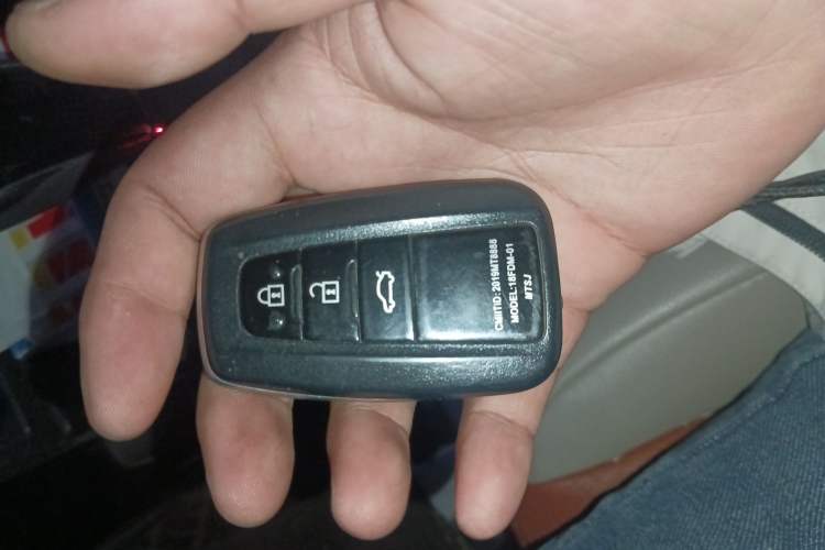 Used Toyota Prado 2014 2.7L Middle East Version Parallel Import Vehicle Key