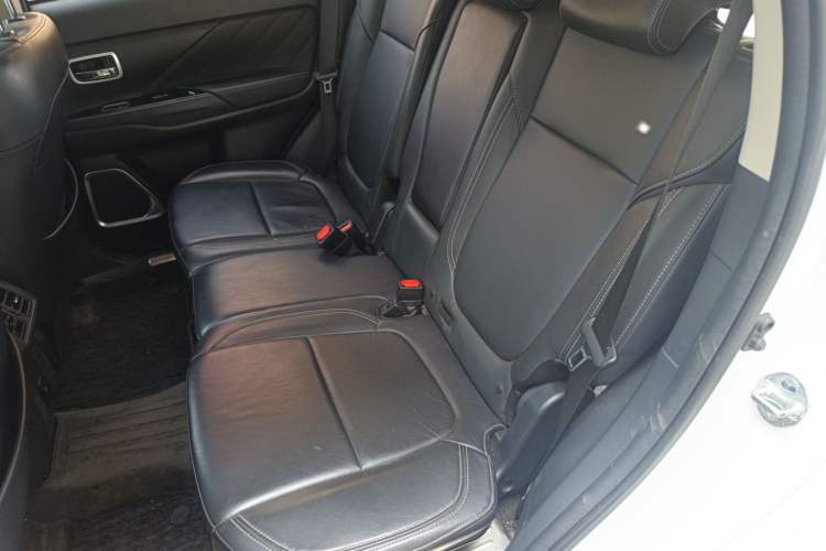 Used Mitsubishi Outlander 2020 2.0L Two-Wheel Drive Enjoyment Version 5 Seats
