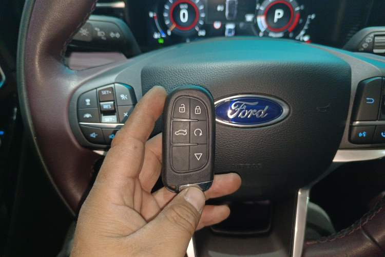 Used Ford Explorer 2023 EcoBoost 285 Four-Wheel Drive Titanium Edition 6 Seats