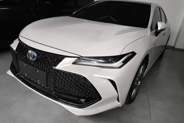 Used Toyota Avalon 2022 Dual-Engine 2.5L XLE Premium Edition