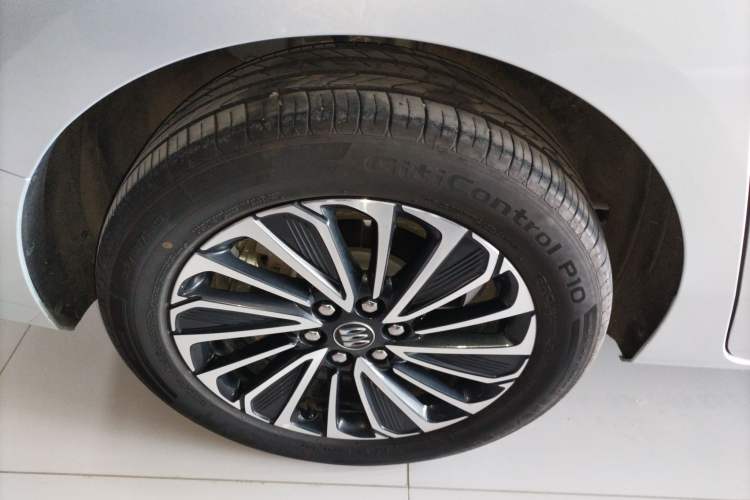 Used Buick GL8 New Energy 2025 Lu Shang Smart Enjoyment Edition 7-Seater
