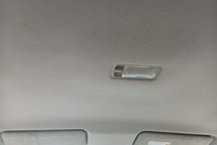 Used Nissan Livina 2010 Jingyue Edition 1.6L Manual All-Around Model