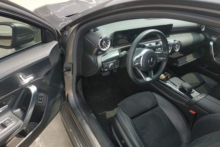 Used Mercedes-Benz A-Class 2020 Restyled A 200 L Sport Sedan Fashion Version Left Front Seat