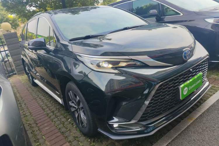 Used Toyota Granvia 2023 2.5L Hybrid Luxury Edition