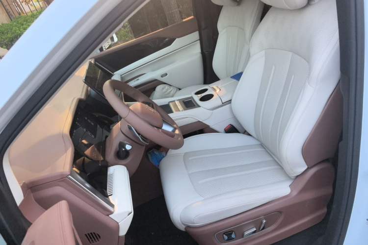 Used BYD Xia 2025 DM-i 1.5T 100km Supreme Edition
