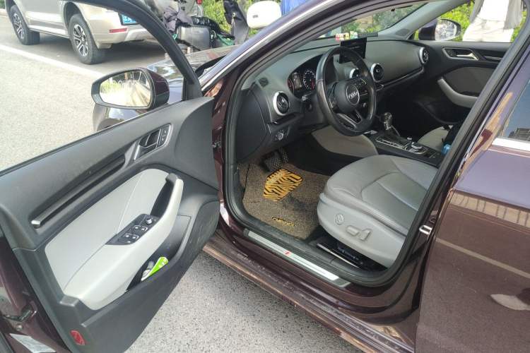 Used Audi A3 2017 Sportback 35 TFSI Fashion Model
