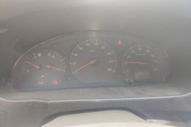 Used Jinbei Hiace 2018 2.0L Fifth-Generation Box Truck Standard Roof 2 Seats 4G19
