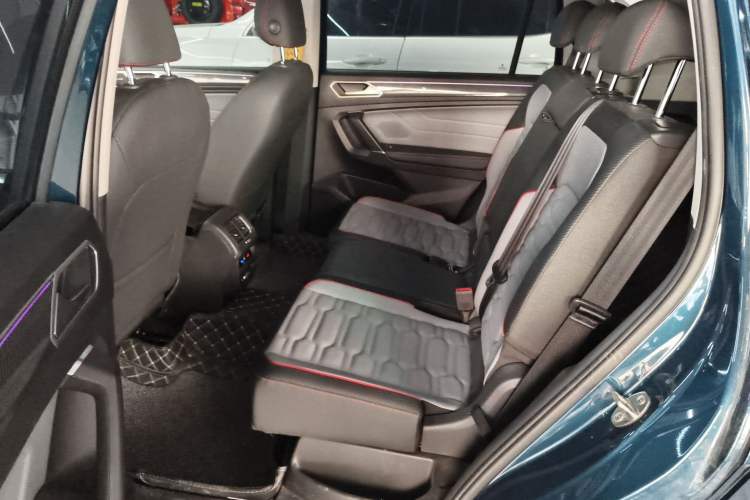 Used Volkswagen Tiguan L 2022 380TSI Automatic All-Wheel Drive R-Line Flagship 7-Seater
